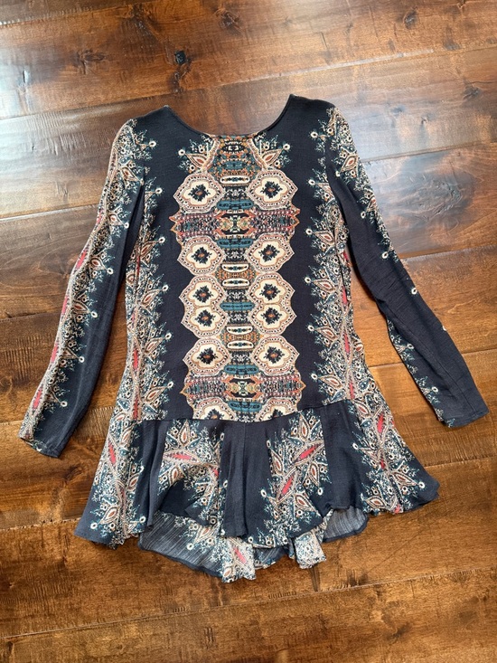 Free People Dresses & Skirts - Free People Black Floral Backless Long Sleeve Mini Dress